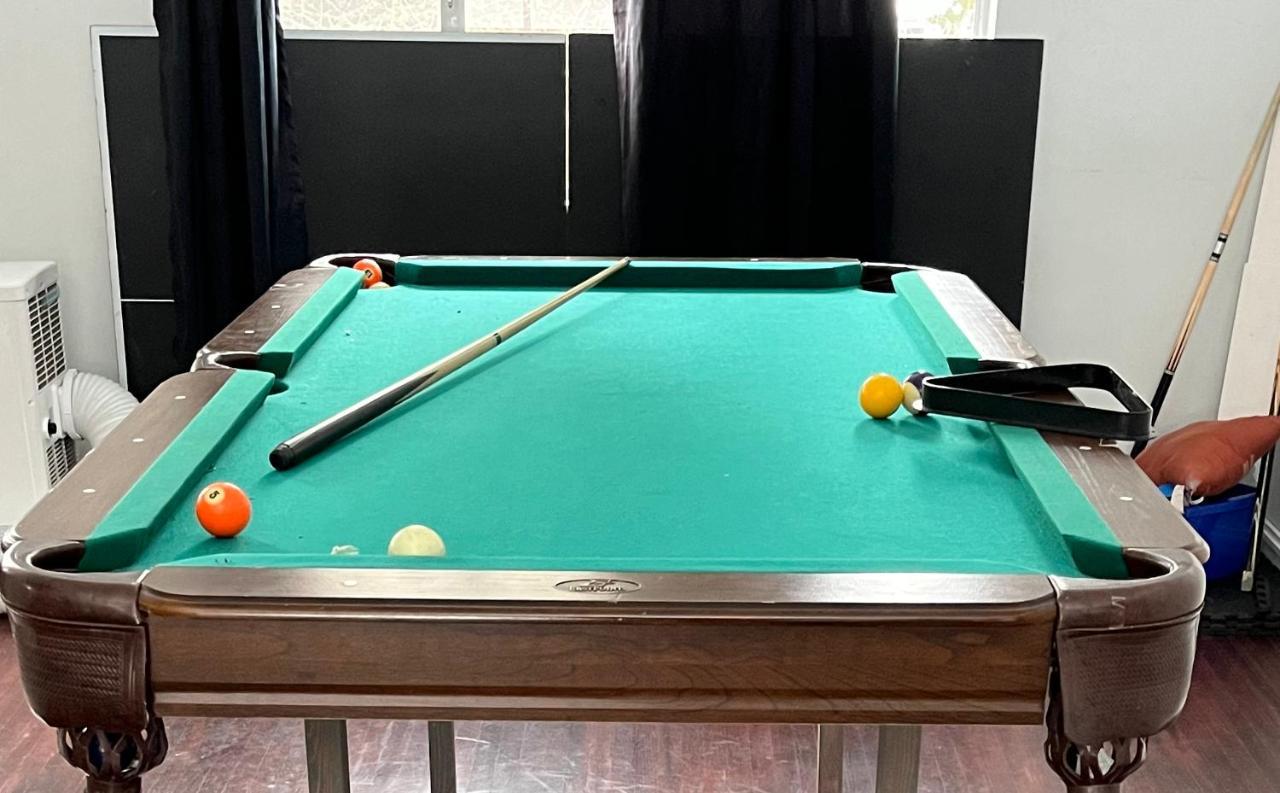 Vintage - 3 Bed House - North Surrey - Ping-Pong And Pool Table - Tv Cable Exterior foto